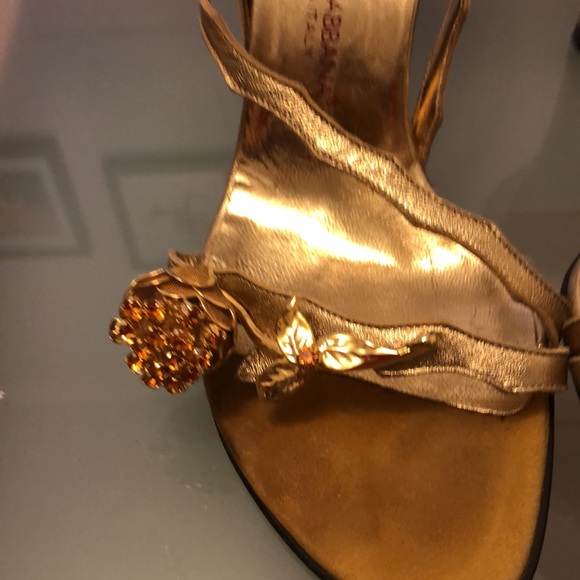 Shoes - Picture 2 of 5